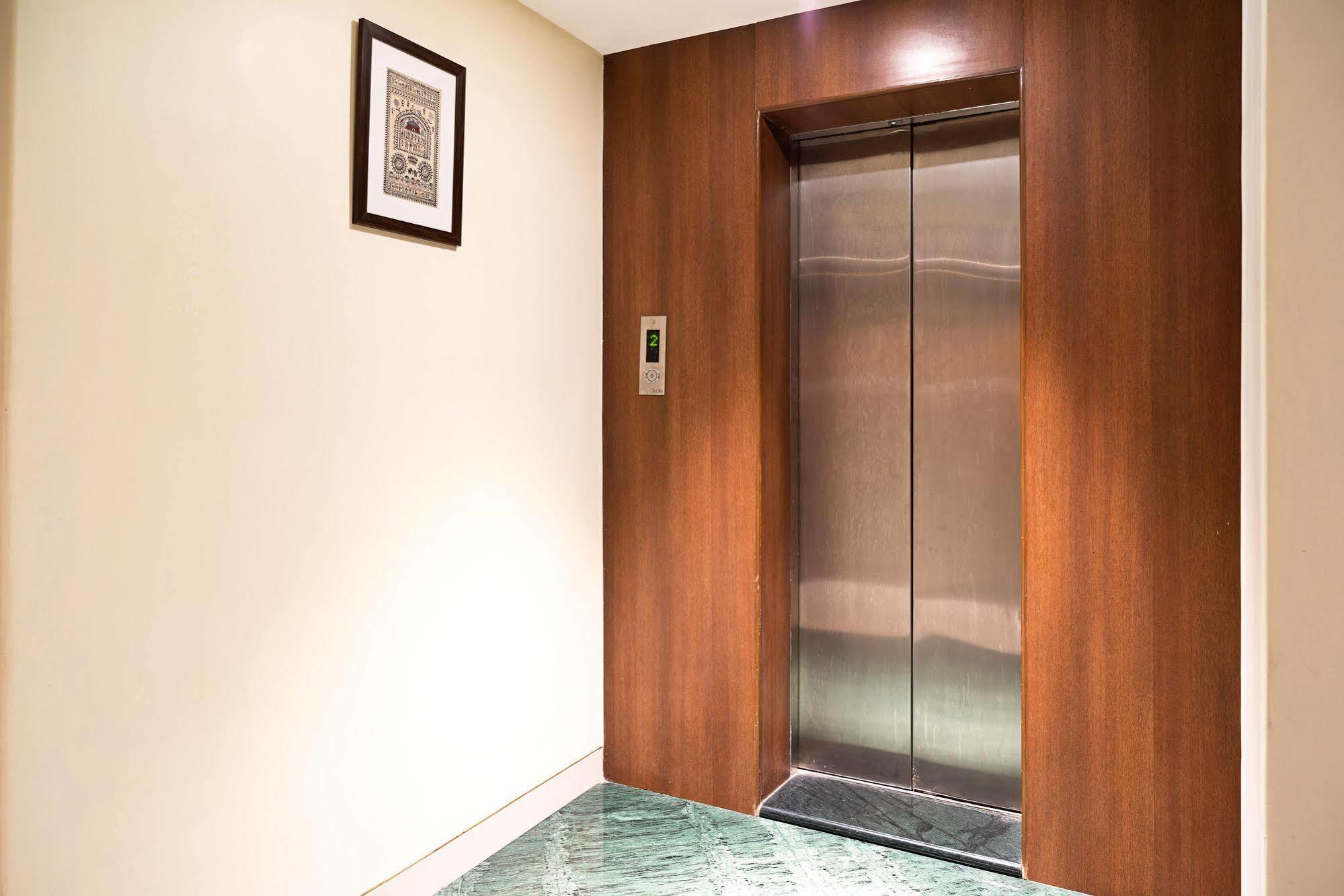 Treebo Premium Grand Emerald Pimpri-Chinchwad Bagian luar foto