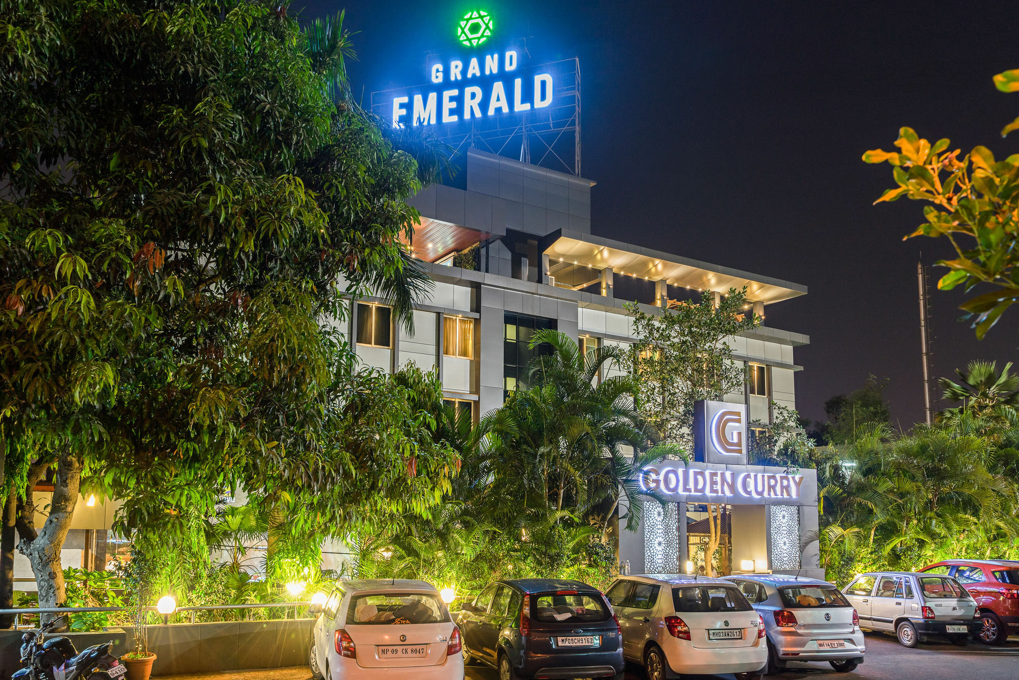 Treebo Premium Grand Emerald Pimpri-Chinchwad Bagian luar foto